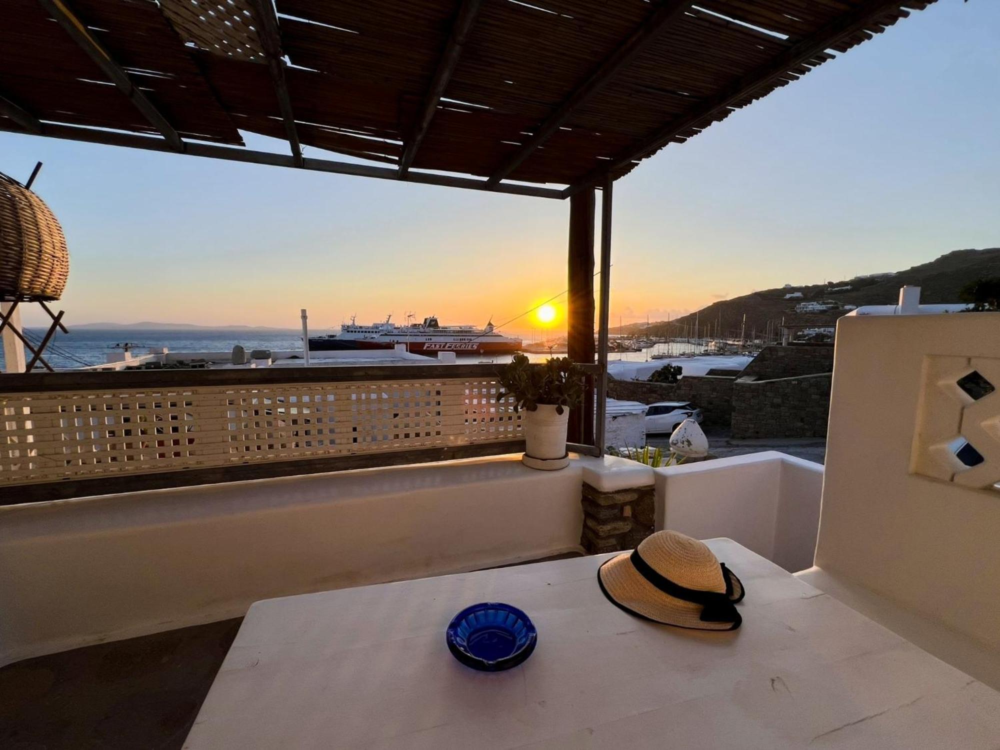 Mykonos Tourlos Nests - Sea View Escape Lejlighed Eksteriør billede